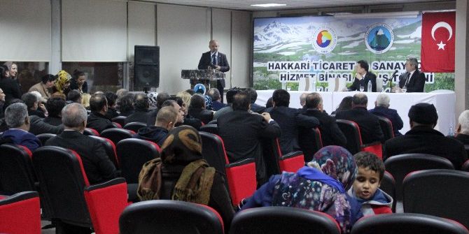 Ak Parti Heyeti Hakkari’de