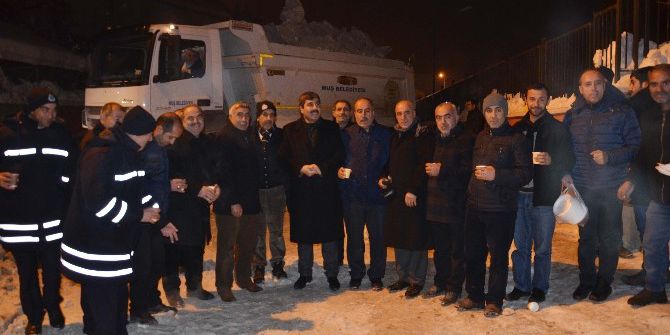 Başkan Asya, Karla Mücadele Ekiplerini Ziyaret Etti