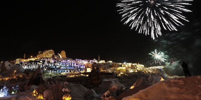 Kapadokya 2017 Yılına Havai Fişek Gösterisi İle Girdi