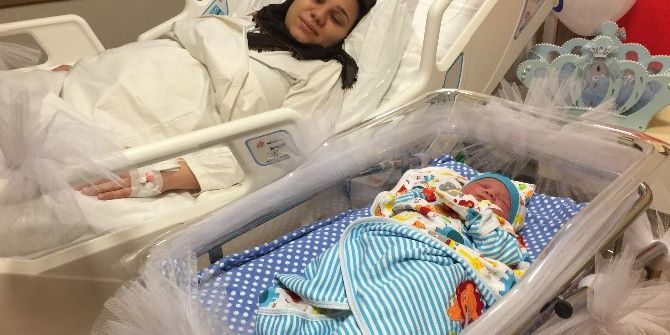 Bakan Kaya Ümraniye’deki Yılın İlk Bebeğini Ziyaret Etti