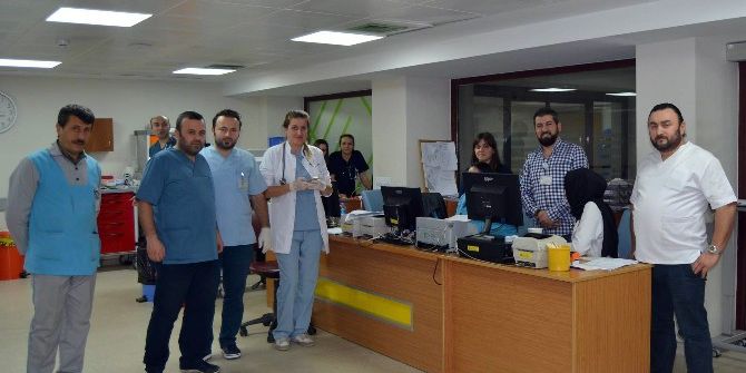 Sağlıkçılar Ve İtfaiye Görevlileri Yeni Yıla Çalışarak Girdi