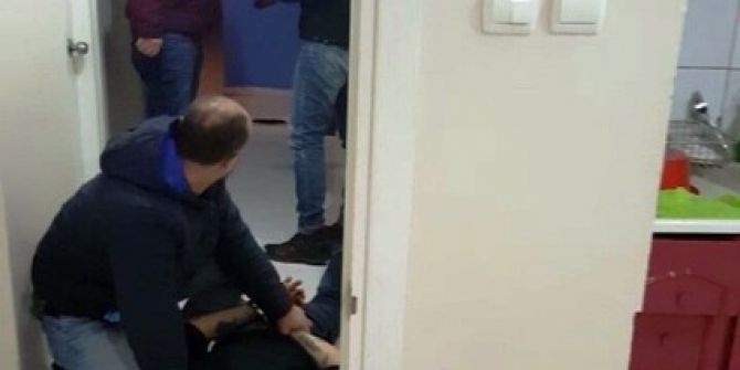 Polisten Uyuşturucu Tacirlerine Yılbaşı Operasyonu