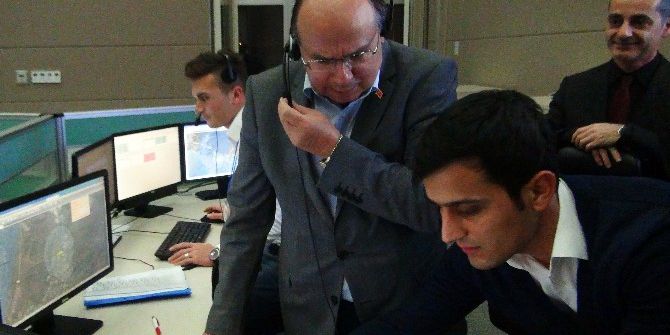 Yeni Yılın İlk Çağrısını Vali Amir Çiçek Aldı