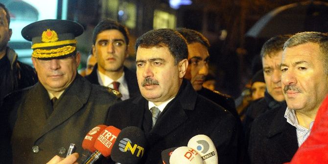 Vali Vasip Şahin: "En Az 35 Vatandaşımız Hayatını Kaybetti"