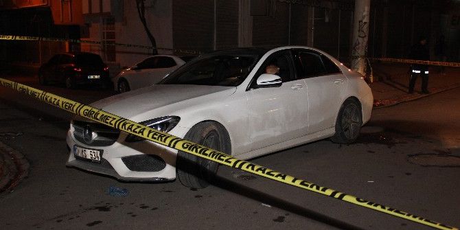 Adana’da Yeni Yılın İlk Cinayeti, Lüks Otomobilinde Başından Vurulmuş Halde Bulundu