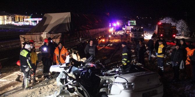 Bolu’da Trafik Kazası: 2 Ölü