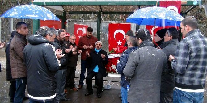 Hak-iş’ten Şehitler Durağı’na Ziyaret