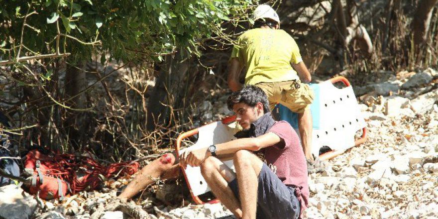 Kelebekler Vadisi’nde 60 Metreden Düşen Genç Ağır Yaralandı