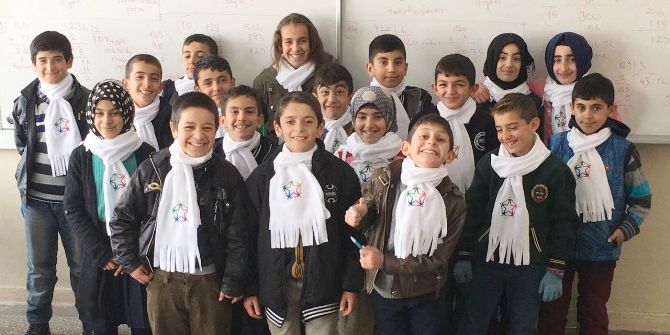 İşadamından Öğrencilere Atkı Yardımı