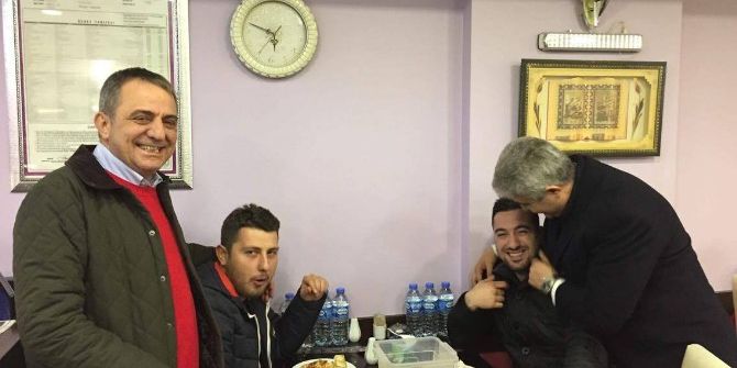 Milletvekili Günnar Ve Başkan Sağıroğlu’dan Yomra Esnafına Ziyaret