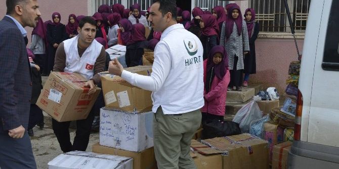 Hilvanlı Öğrenciler Halep İçin Yardım Topladı