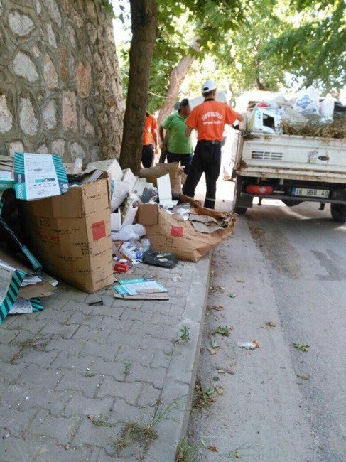 Körfez Belediyesi Kenti Düzenli Ve Programlı Olarak Her Gün Temizliyor