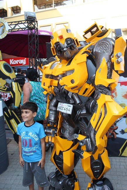 Transformers’in Efsane Robotları Forum Mersin’de Çocuklarla Buluştu