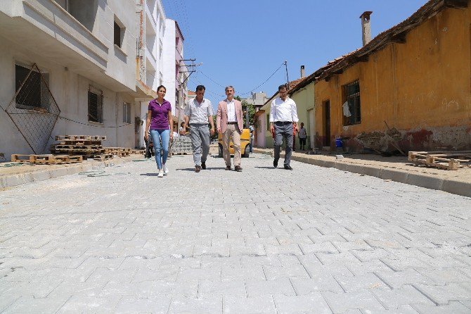 Turgutlu’nun Sokakları Parke Taşlarıyla Yenileniyor