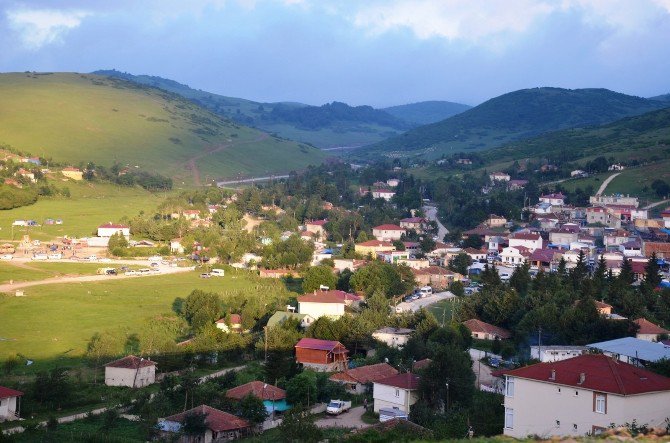 Perşembe Yaylası’na Ziyaretçi Akını