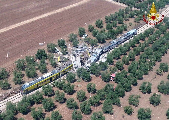 İtalya’da Tren Kazasında Ölü Sayısı 20’ye Yükseldi