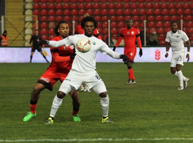 Akhisar Belediyespor, Bruno Mezenga İle Yollarını Ayırdı