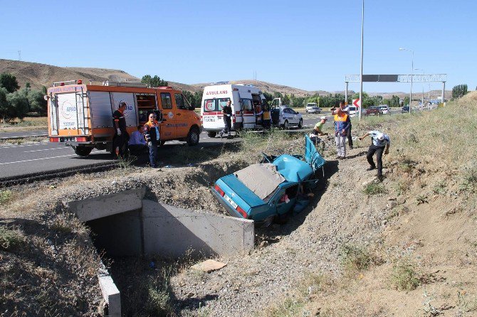 Çocuklarını Birliğe Uğurladılar, Dönüş Yolunda Kaza Yaptılar: 5 Ölü