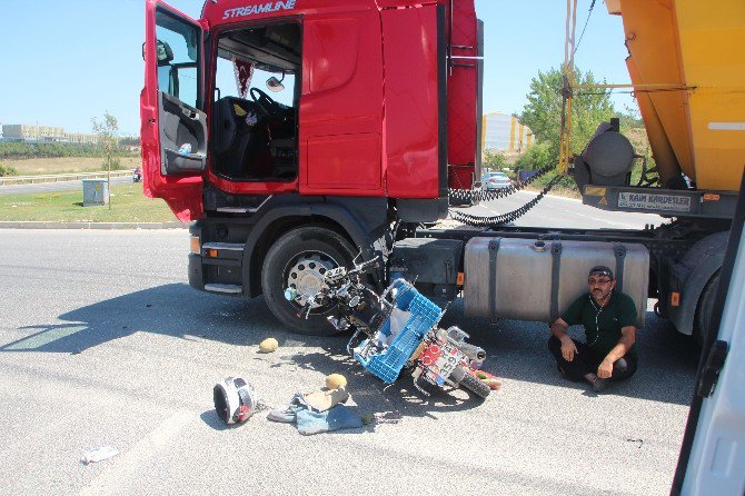 Motosikletle Çarpışan Tır’ın Sürücüsü Kaza Sonrası Şoka Girdi