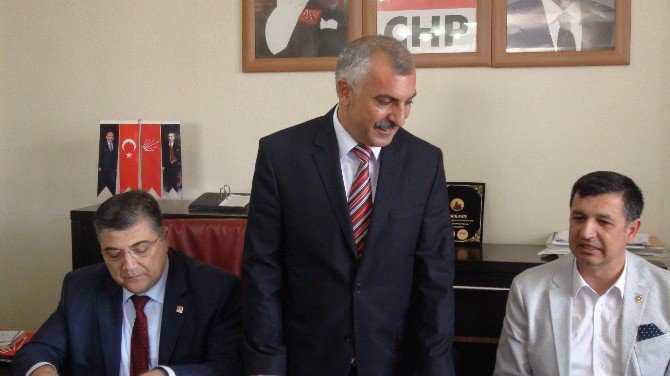 Ezan Dolayısıyla Bir Chp’li Konuşmasını Keserken, Diğeri Devam Etti