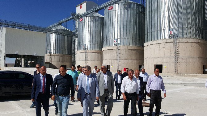 Kayseri Şeker Türkiye’de İlk Betonik Silo Yaparak Çiftçilerin Hizmetine Sundu