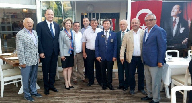 Konak Rotary’de Yeni Başkan Meltem Onay