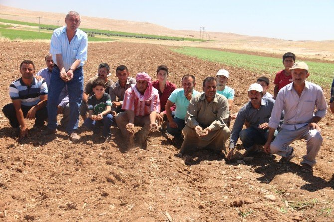 Sulama Yapamadıklarını İddia Eden Çiftçiler Eylem Yaptı