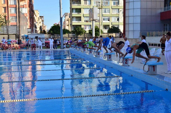 Kabotaj Bayramı Ve Türkiye Yıldızlar Yüzme Şampiyonası Baraj Geçme Müsabakaları