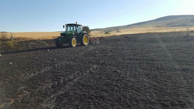 Çiftçilerin 1 Yıllık Emekleri Kül Oldu