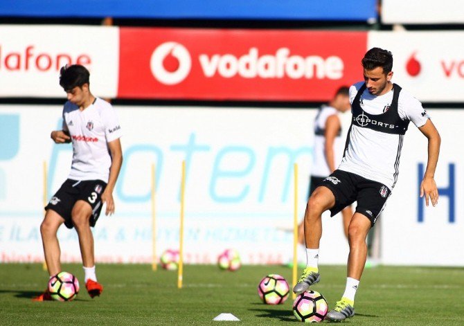 Beşiktaş’ta Sosa Antrenmana Çıktı