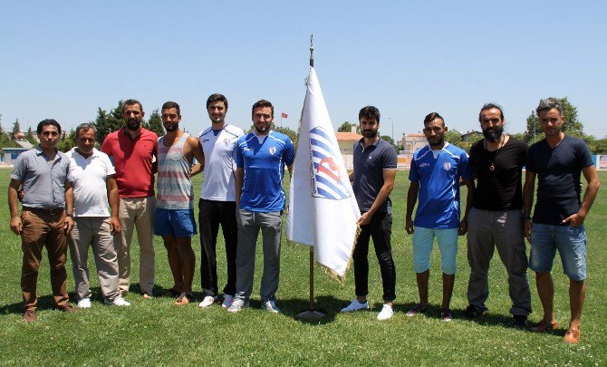 Didim Belediyespor 5 Futbolcuya İmza Attırdı