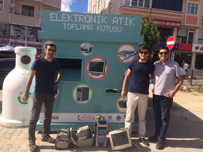 Elektronik Atıklar Toplanmaya Devam Ediyor