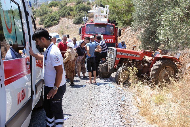 Traktör Devrildi, 7 Kişi Yaralandı