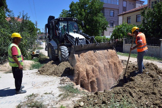 Korkuteli’ne 40 Kilometre Kanalizasyon Hattı