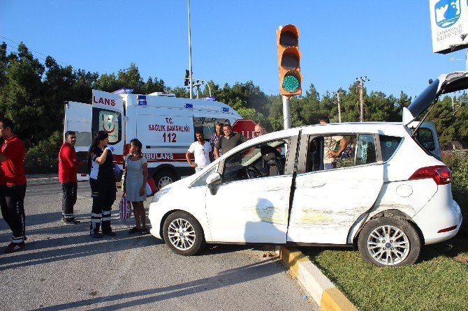 Çanakkale’de Trafik Kazası: 3 Yaralı