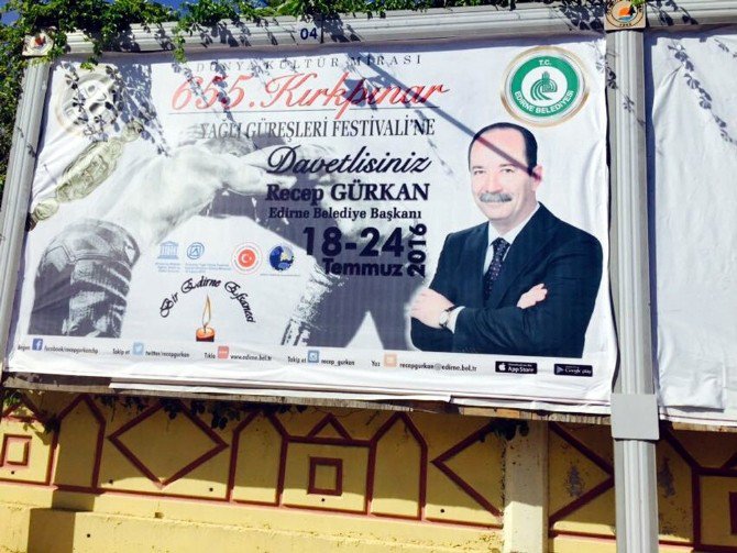 Kemer Belediyesi’nden Kırkpınar’a Davet Billboardu