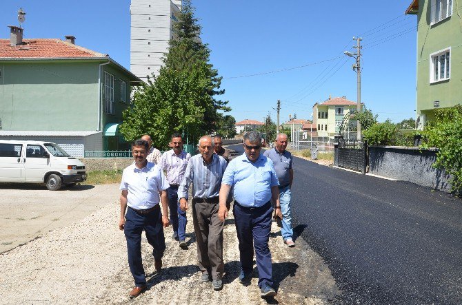 Başkan Özgüven, Asfalt Çalışmalarını Yerinde İnceledi