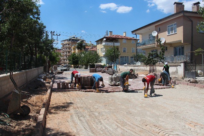 Ortaokul Sokak’ta Parke Çalışması Tüm Hızıyla Sürüyor