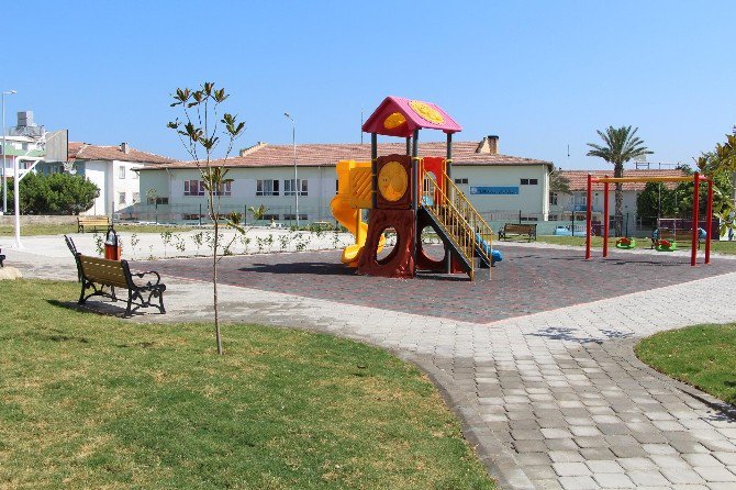 Kuşadası’nda Hacıfeyzullah Mahallesi’ne Yeni Park