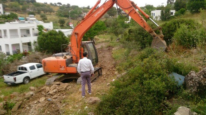 Milas’ta Kırsal Mahallelere Hizmet Sürüyor