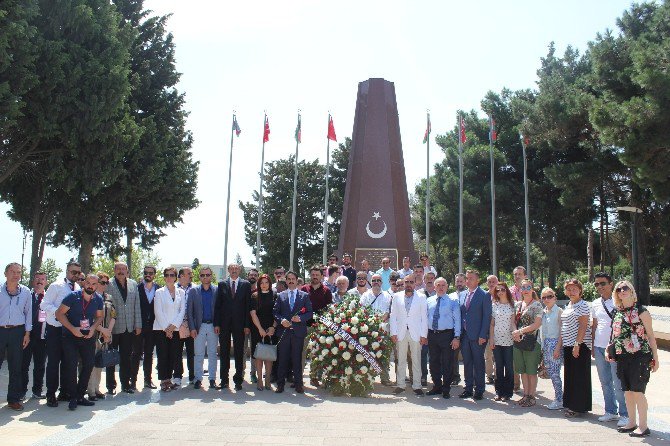 Başkan Doğan, Türk Ve Azeri Şehitlikleri Ziyaret Etti