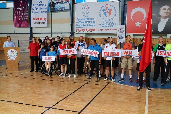 Türkiye Bedensel Engelliler Badminton Şampiyonası Avanos’ta Başladı