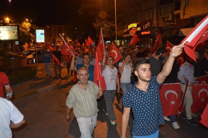 Balıkesir’de ’Asker Kışlaya’ Sesleri