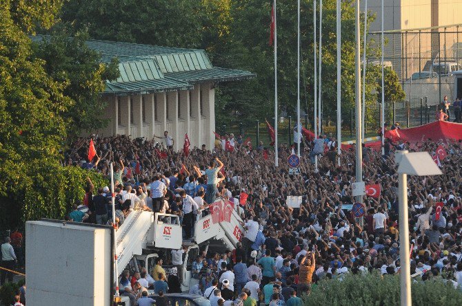 Cumhurbaşkanı Erdoğan: "Bu Ümmete Yaptığın İhanet Yeter"