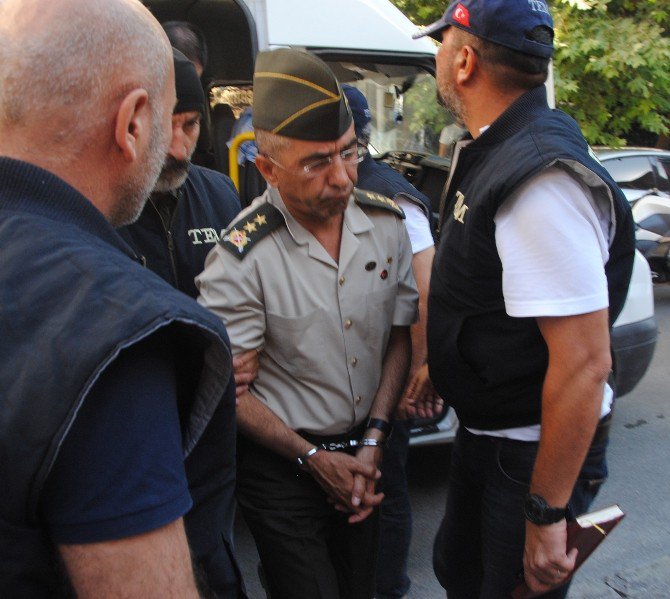 Ege Ordusu Komutanlığı Kurmay Başkanı Tümgeneral Memduh Hakbilen Gözaltında