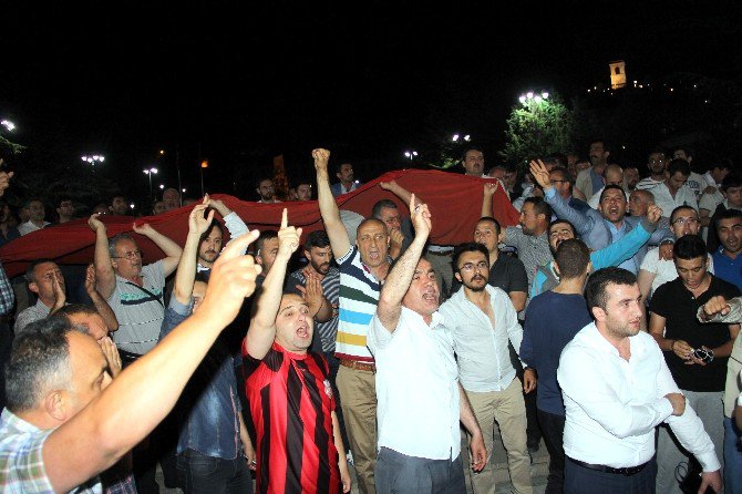 Kastamonu’da Binlerce Vatandaş Sokağa Döküldü