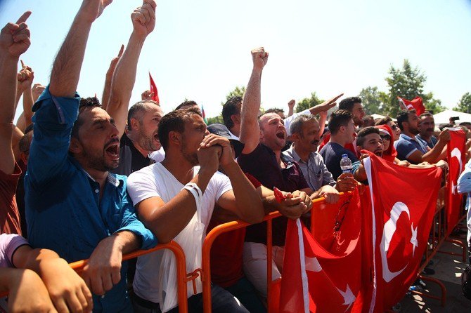 Sakarya Kent Meydanından Birlik Mesajı Verdiler