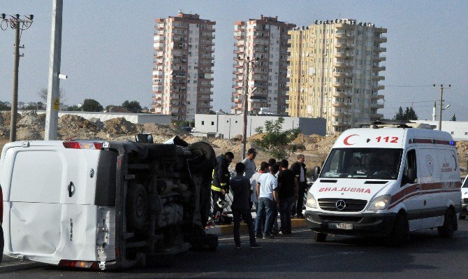 Seyir Halindeki Araç Yan Yattı: 1 Yaralı