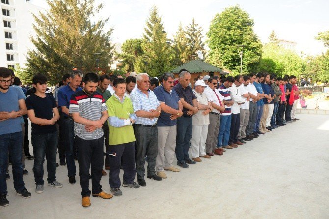 Van’da Şehitler İçin Gıyabi Cenaze Namazı Kılındı