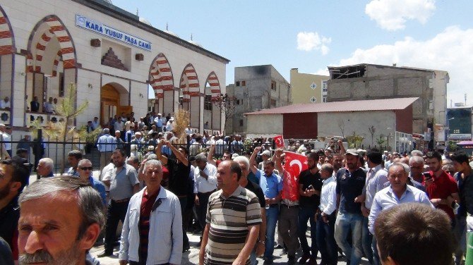 Erciş Demokrasiye Sahip Çıkmaya Devam Ediyor